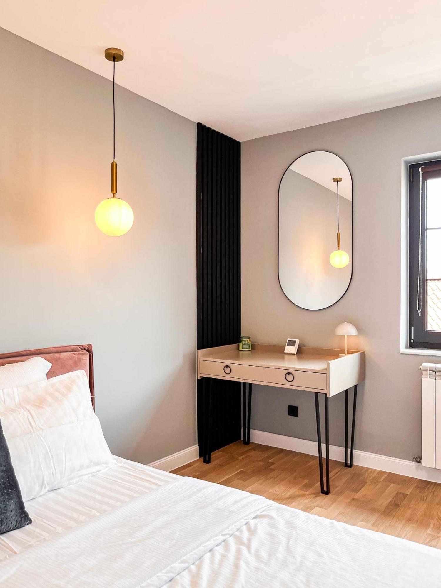 Apartament November - Newly Renovated Near Theatre, Old Town